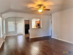 417 Capistrano Dr in San Marcos, TX - Building Photo - Building Photo