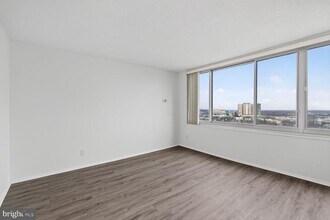 11801 Rockville Pike in North Bethesda, MD - Building Photo - Building Photo