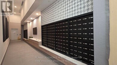 1007 The Queensway in Toronto, ON - Building Photo - Building Photo