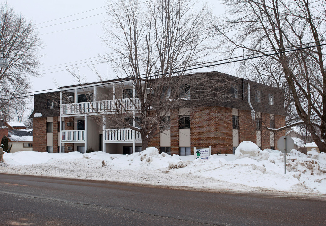 Grandview Apartments in Long Lake, MN - Building Photo