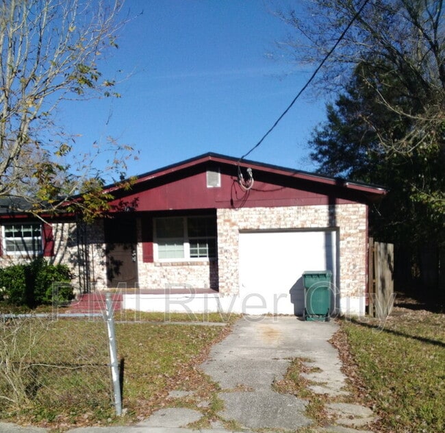 7471 John F Kennedy Dr W in Jacksonville, FL - Building Photo - Building Photo