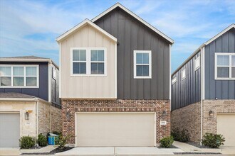 1514 Lakeline Oak Dr in Houston, TX - Building Photo - Building Photo