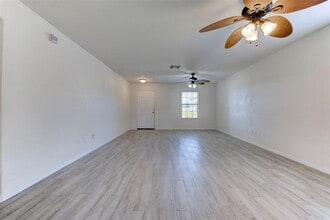 7906 Yaupon View Dr in Cypress, TX - Building Photo - Building Photo
