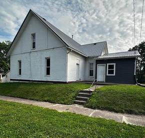 517 1/2 E 8th St in Muscatine, IA - Building Photo - Building Photo