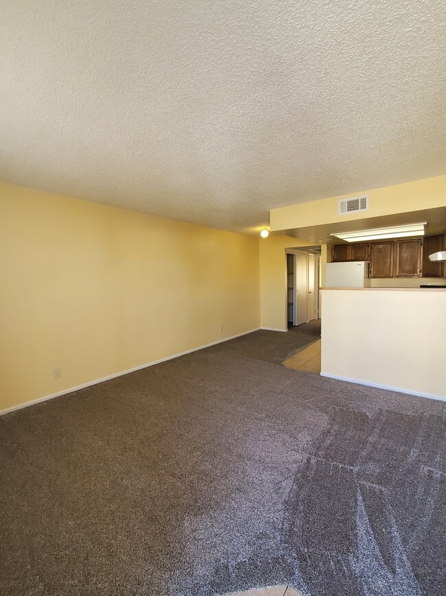 125 Lee Ave, Unit A in Bullhead City, AZ - Foto de edificio - Building Photo