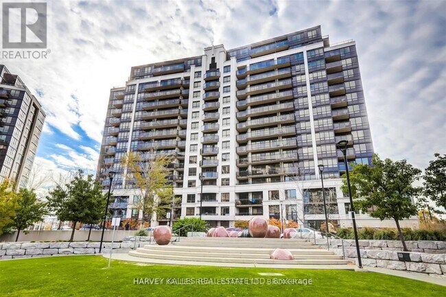 1070-1070 Sheppard Ave W in Toronto, ON - Building Photo - Building Photo