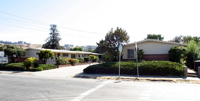 1446 Plaza Dr in San Leandro, CA - Building Photo - Building Photo