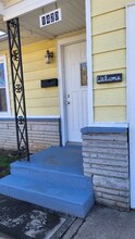 1420 W Poplar St in Springfield, MO - Building Photo - Building Photo