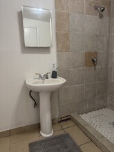 1817 Eureka St in Modesto, CA - Building Photo - Building Photo