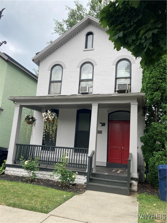 property at 90 Tracy St