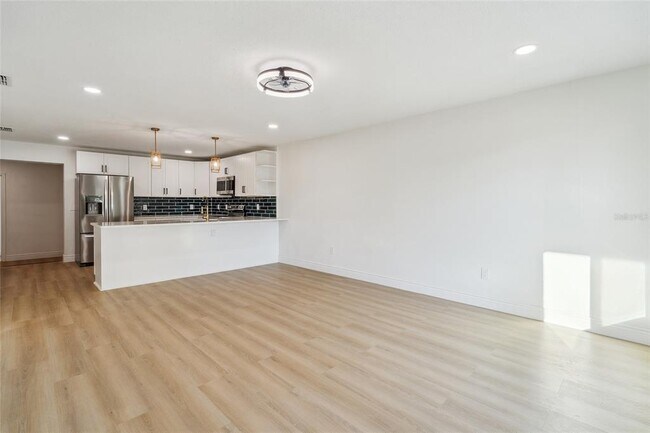 419 92nd Ave N in St. Petersburg, FL - Building Photo - Building Photo