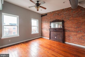 1909 Green St in Philadelphia, PA - Building Photo - Building Photo