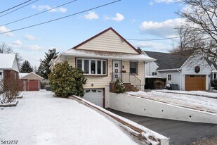 784 Cherry St in New Milford, NJ - Building Photo