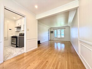 1116 E Glenoaks Blvd in Glendale, CA - Building Photo - Building Photo