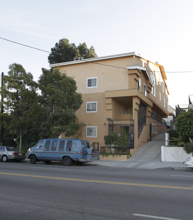 524 N Virgil Ave in Los Angeles, CA - Foto de edificio