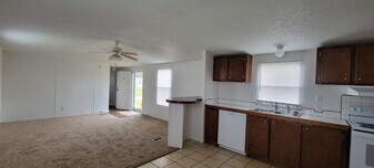 801 Trollingwood Hawfields Rd in Mebane, NC - Building Photo