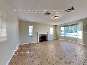 259 E Marilyn Ave in Mesa, AZ - Foto de edificio - Building Photo