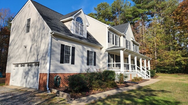 11830 Winterpock Rd in Chesterfield, VA - Building Photo - Building Photo