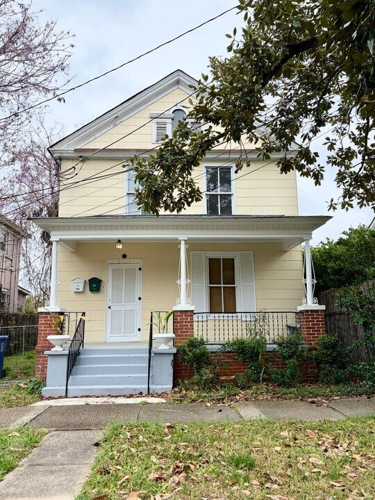1706 Richland St in Columbia, SC - Building Photo