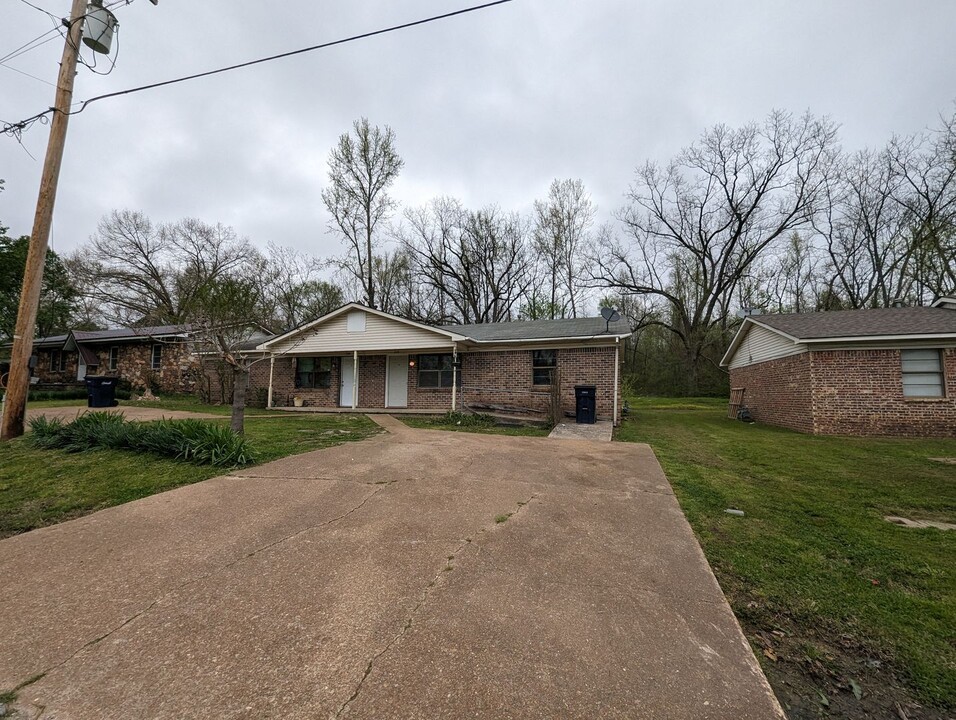 370 Broadwater Ln-Unit -370 Broadwater Lane in Batesville, AR - Foto de edificio