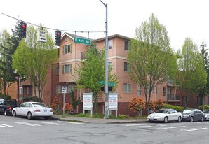 Echo Apartments in Seattle, WA - Building Photo