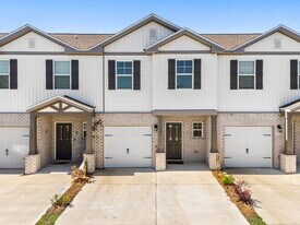 409 N Gay Ave in Panama City, FL - Building Photo