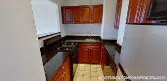 1410 Columbia Rd, Unit 12A in Boston, MA - Building Photo