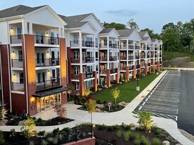 Evergreen Apartments in Monroeville, PA - Building Photo - Building Photo