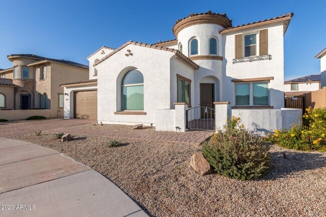 property at 14038 W Desert Hollow Dr.