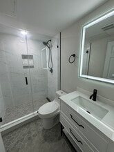 4606 Woodland Ave in Philadelphia, PA - Building Photo - Building Photo