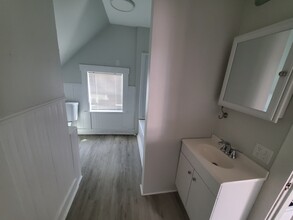 223 Sabattus St in Lewiston, ME - Building Photo - Building Photo