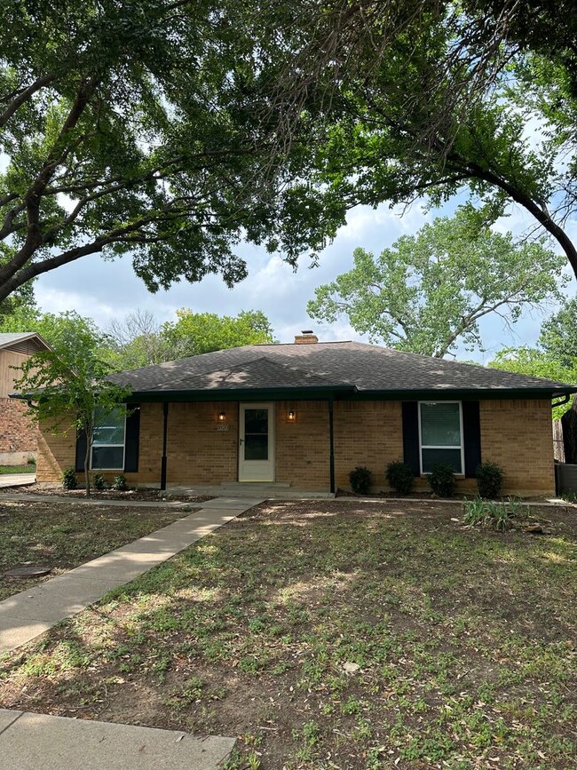 1820 Broadway St in Denton, TX - Building Photo - Building Photo