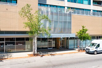 900-910 Chicago Ave in Evanston, IL - Foto de edificio - Building Photo