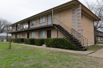 Central North in Richardson, TX - Foto de edificio - Building Photo