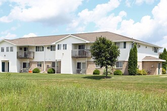 Trail Park Apartments in Kaukauna, WI - Foto de edificio - Building Photo