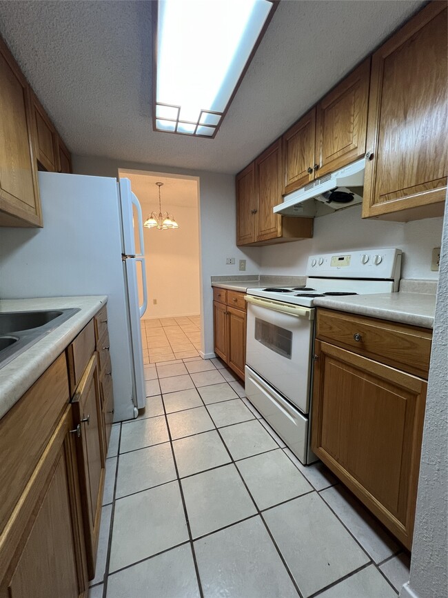 property at 9522 Pagewood Ln