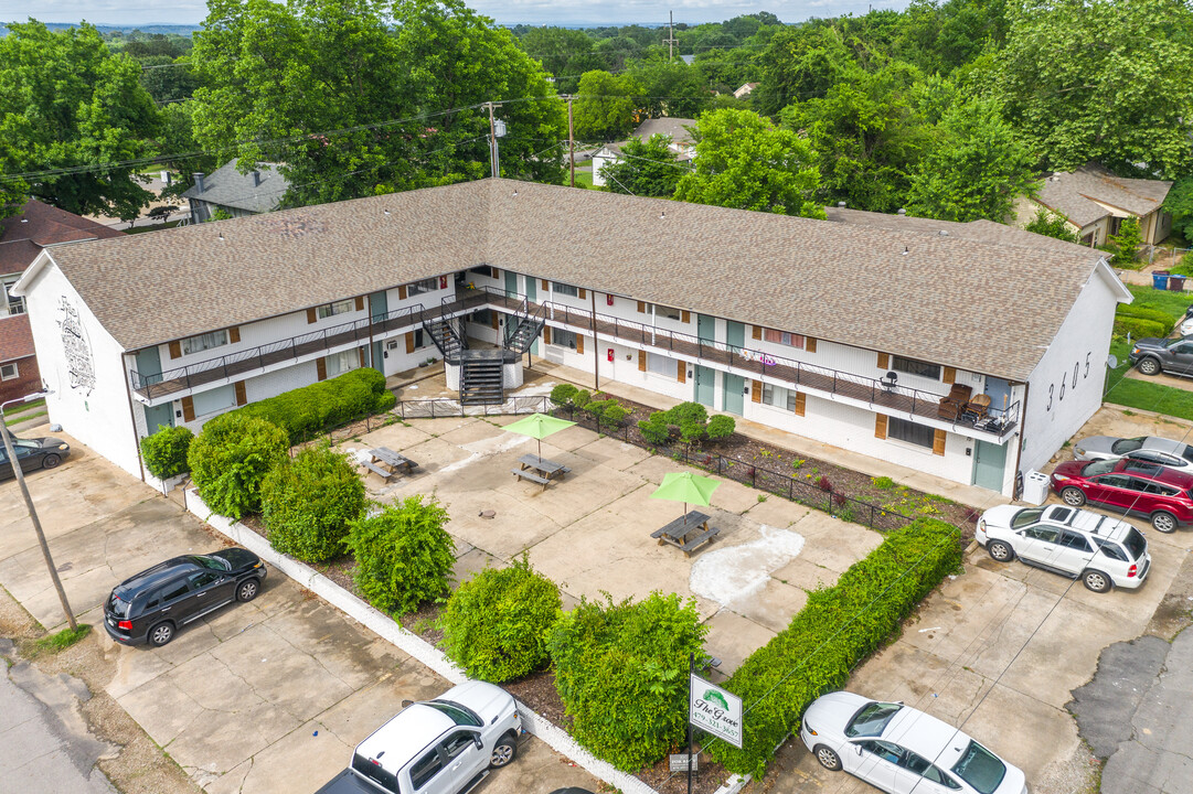 MF-09-The Grove Apartments in Fort Smith, AR - Foto de edificio