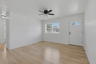 321 SE 67th St in Oklahoma City, OK - Building Photo - Building Photo