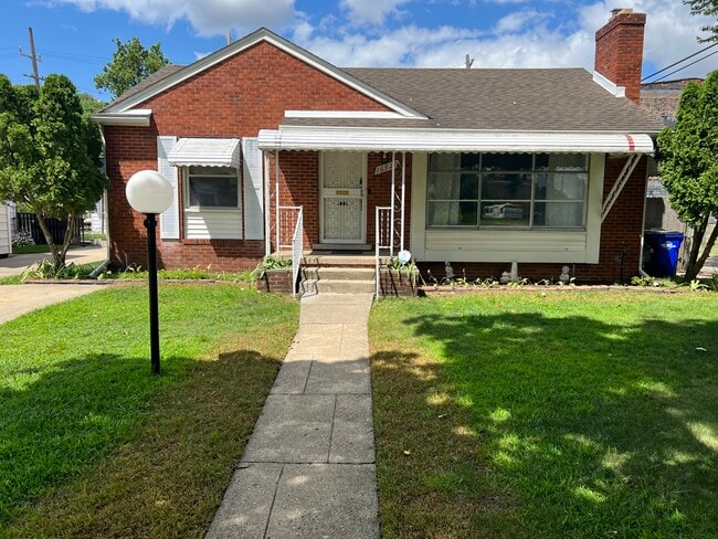 property at 16927 Inverness St