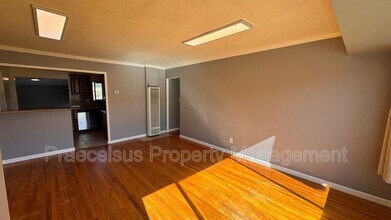 37 E J St in Chula Vista, CA - Building Photo - Building Photo