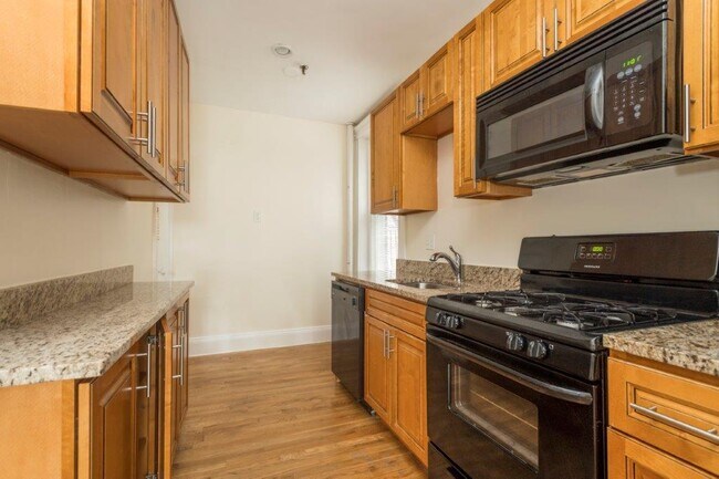 property at 286 Chestnut Hill Ave