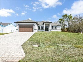 6192 Kambach St in Port Charlotte, FL - Building Photo