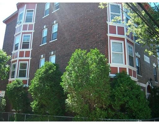 12 Berkshire Pl in Cambridge, MA - Foto de edificio