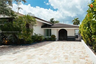 72 S Hibiscus Dr in Miami Beach, FL - Building Photo - Building Photo