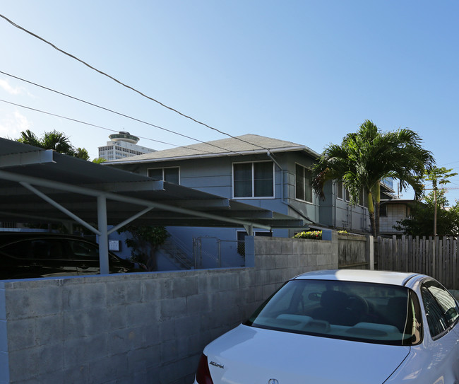 1241 Kamaile St in Honolulu, HI - Building Photo - Building Photo