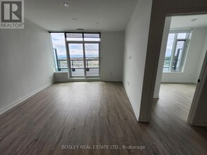 2495-2495 Eglinton Ave W in Mississauga, ON - Building Photo - Building Photo