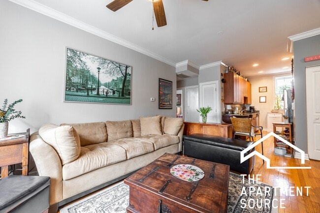 1430 W Lunt Ave, Unit 2W