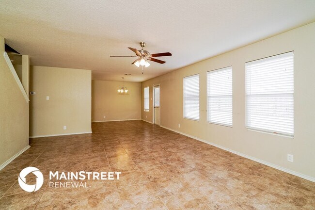 10910 Cimarron Cove in Universal City, TX - Building Photo - Building Photo