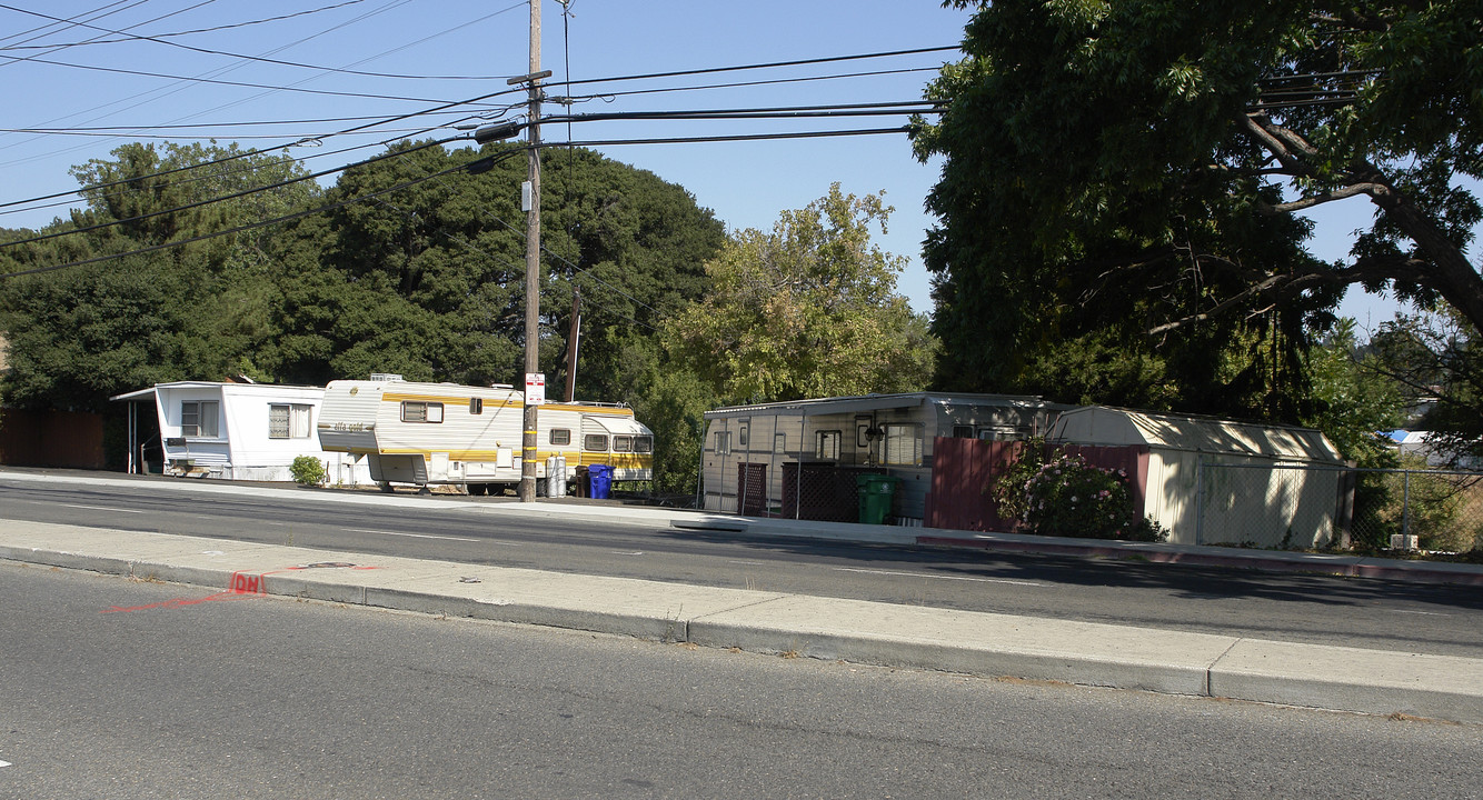 4661 San Pablo Dam Rd in El Sobrante, CA - Building Photo