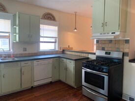 33 Cornwall St, Unit #2 in Boston, MA - Building Photo
